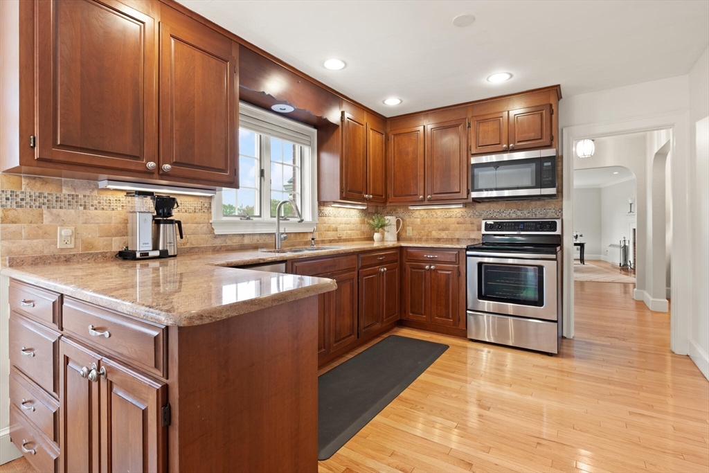 27 Burley Farm Road Danvers, MA 01923 - Photo 14 of 42