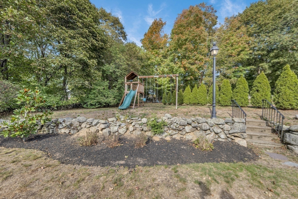 27 Burley Farm Road Danvers, MA 01923 - Photo 38 of 42