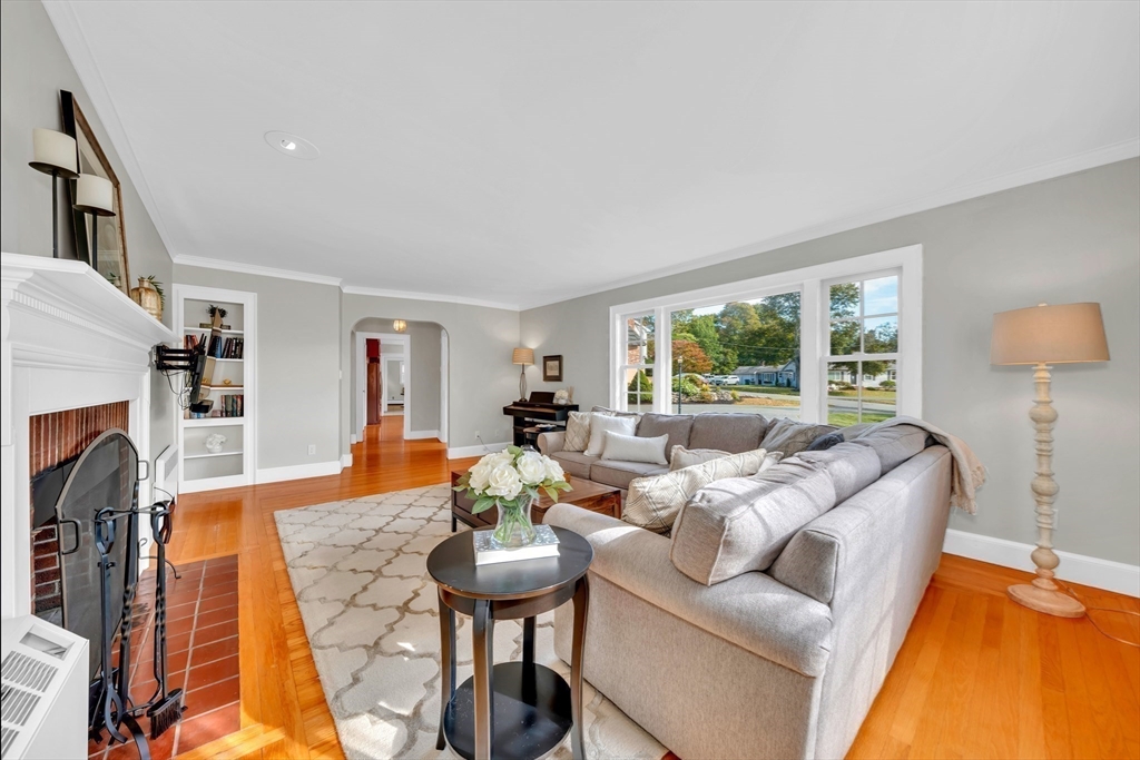 27 Burley Farm Road Danvers, MA 01923 - Photo 9 of 42