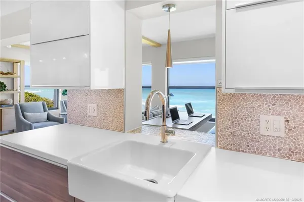 $8,500 | 1289 Northeast Ocean Boulevard, Unit 11, Jensen Beach, FL 34957