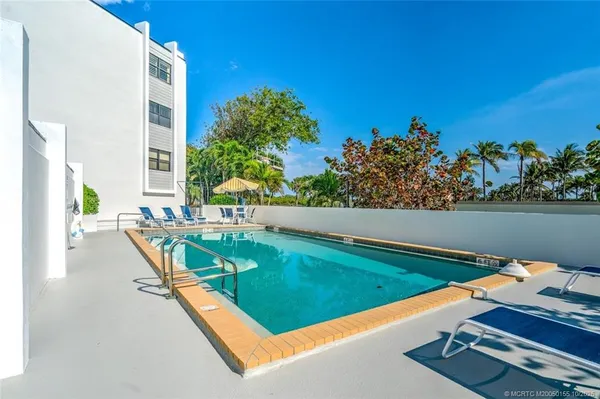 $8,500 | 1289 Northeast Ocean Boulevard, Unit 11, Jensen Beach, FL 34957