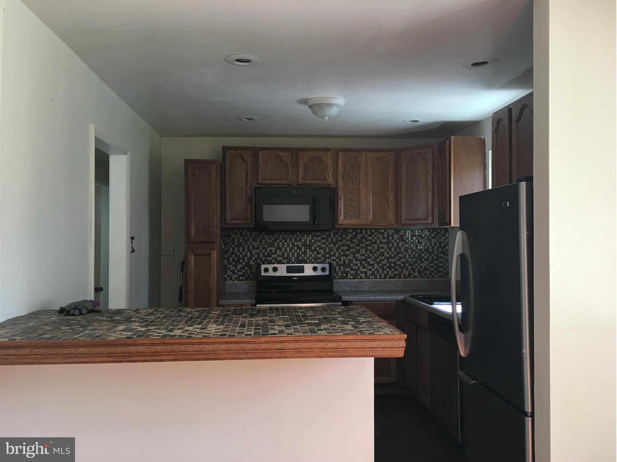 3827 Swann Road Suitland, MD 20746 - Photo 8 of 29 Kitchen
