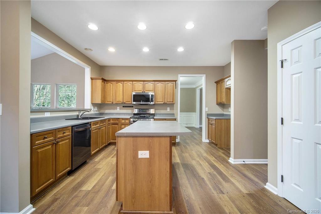 311 Prestmont Court Fort Mill, SC 29708 - Photo 4 of 25