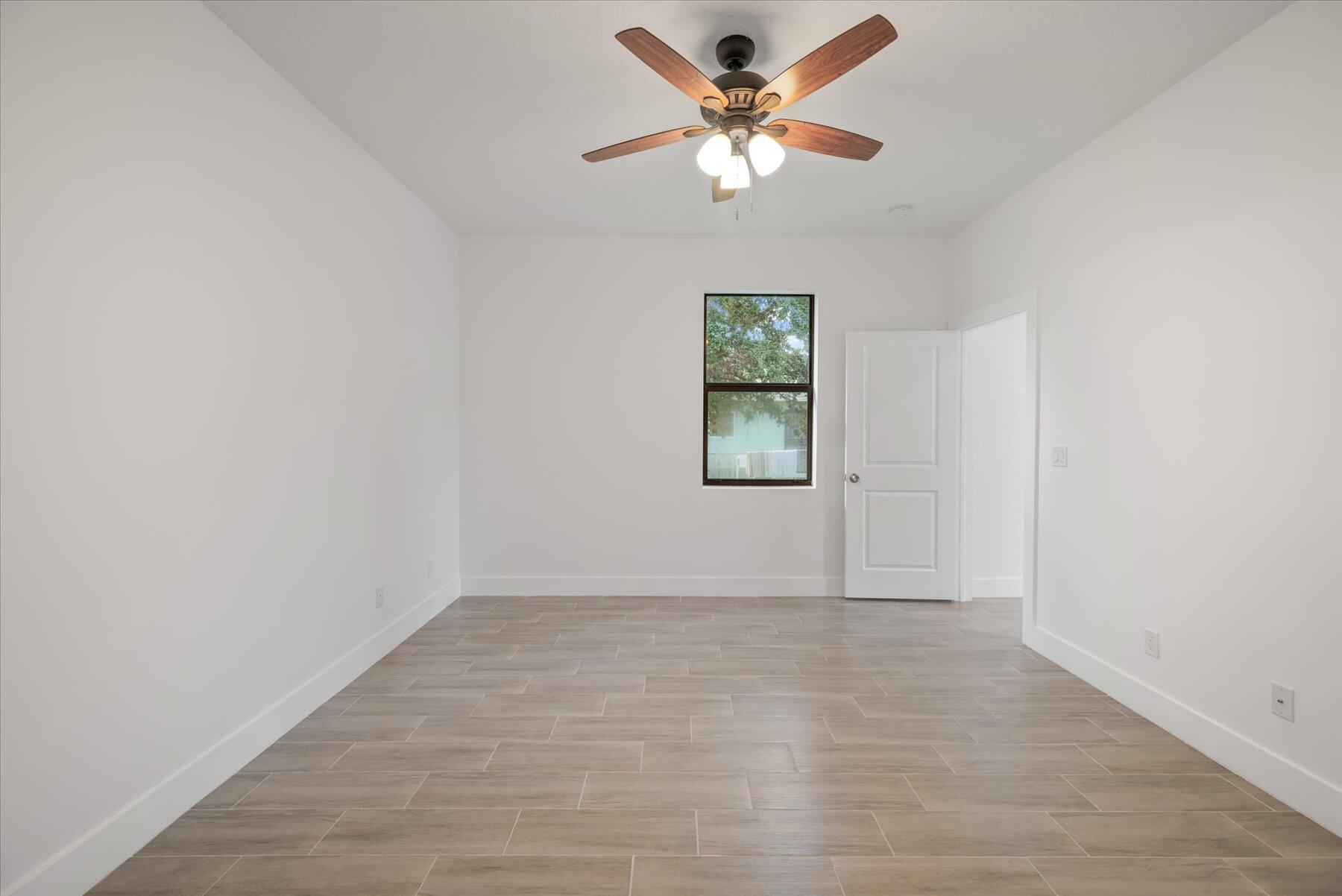 1437 West 31st Street Riviera Beach, FL 33404 - Photo 10 of 19 1437 W 31st St