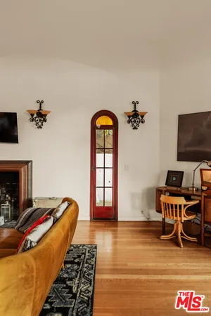 $11,500 | 2002 North Las Palmas Avenue, Los Angeles, CA 90068