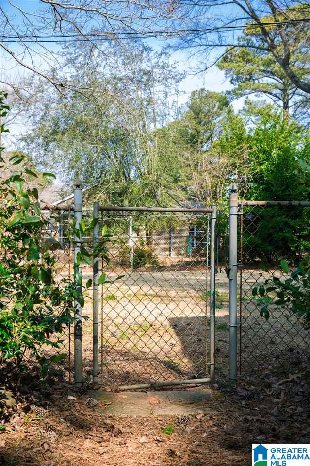 817 Martinwood Road Birmingham, AL 35235 - Photo 6 of 49