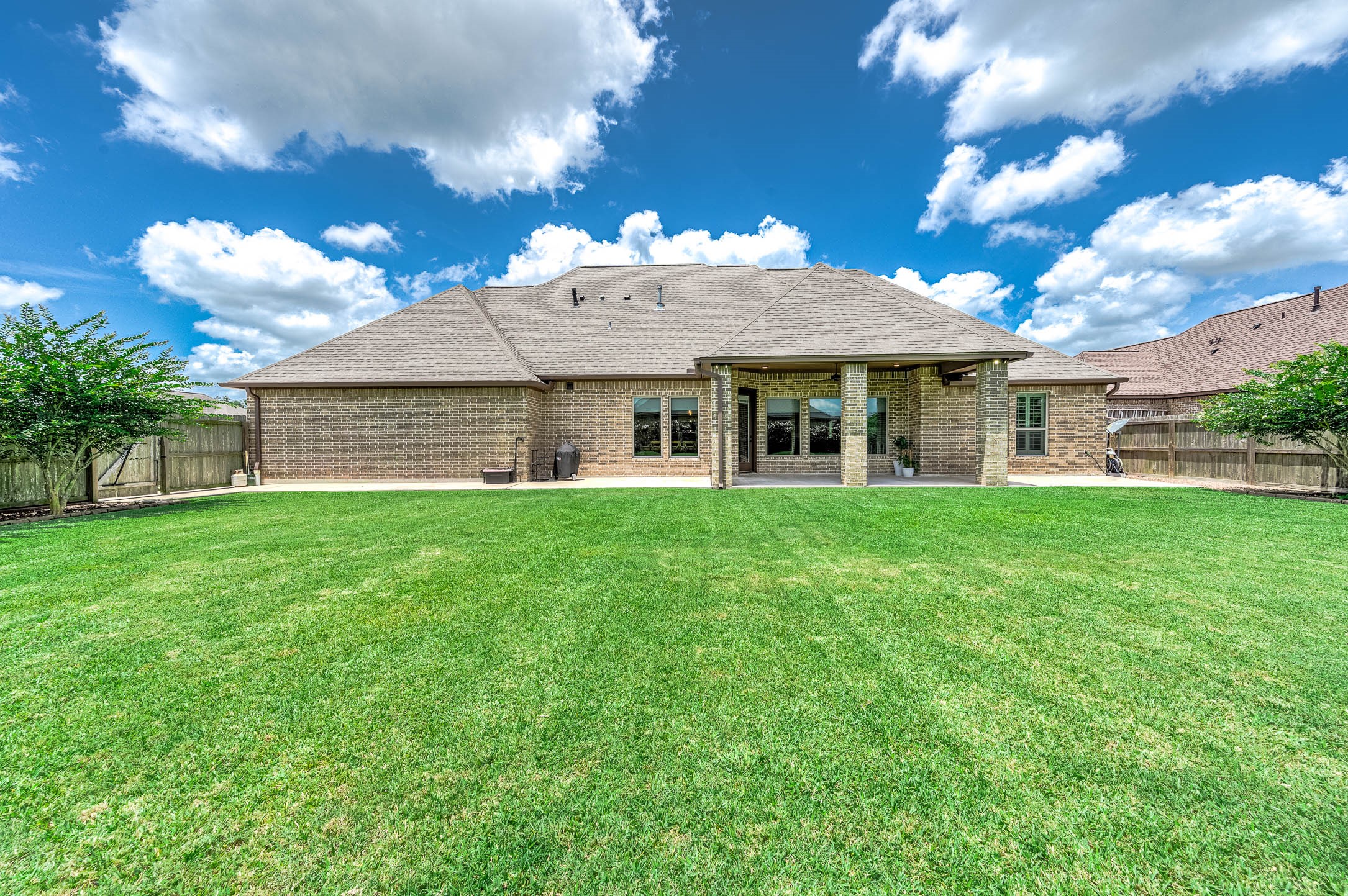 720 Rustic Oaks Drive Angleton, TX 77515 - Photo 27 of 35