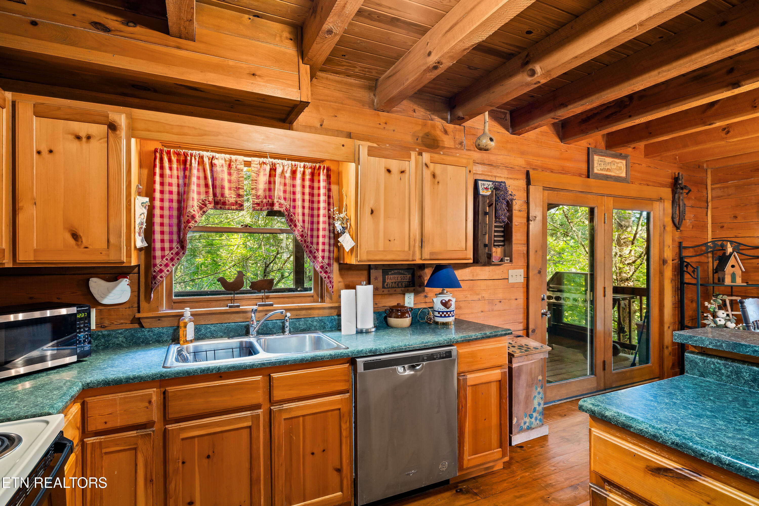 124 Cutter Gap Road Townsend, TN 37882 - Photo 32 of 41 124CutterGapRd-40
