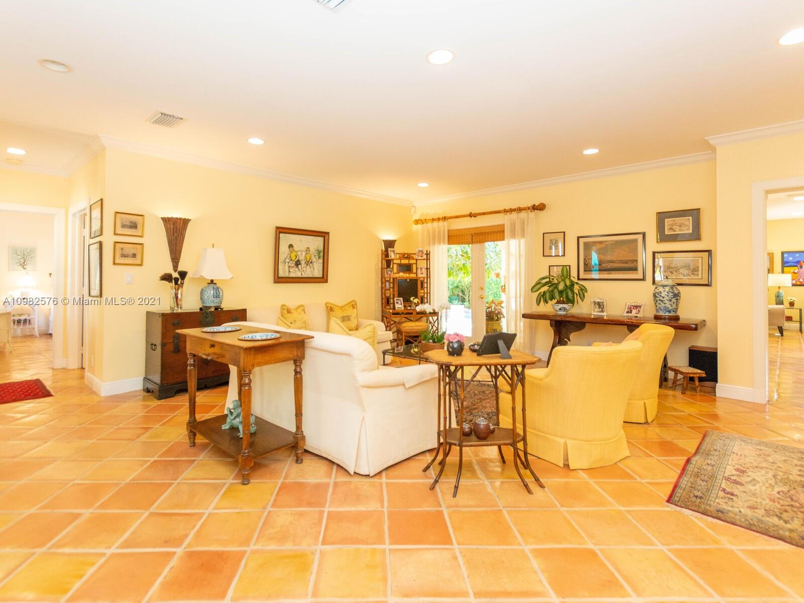 390 Atlantic Road Key Biscayne, FL 33149 - Photo 7 of 31