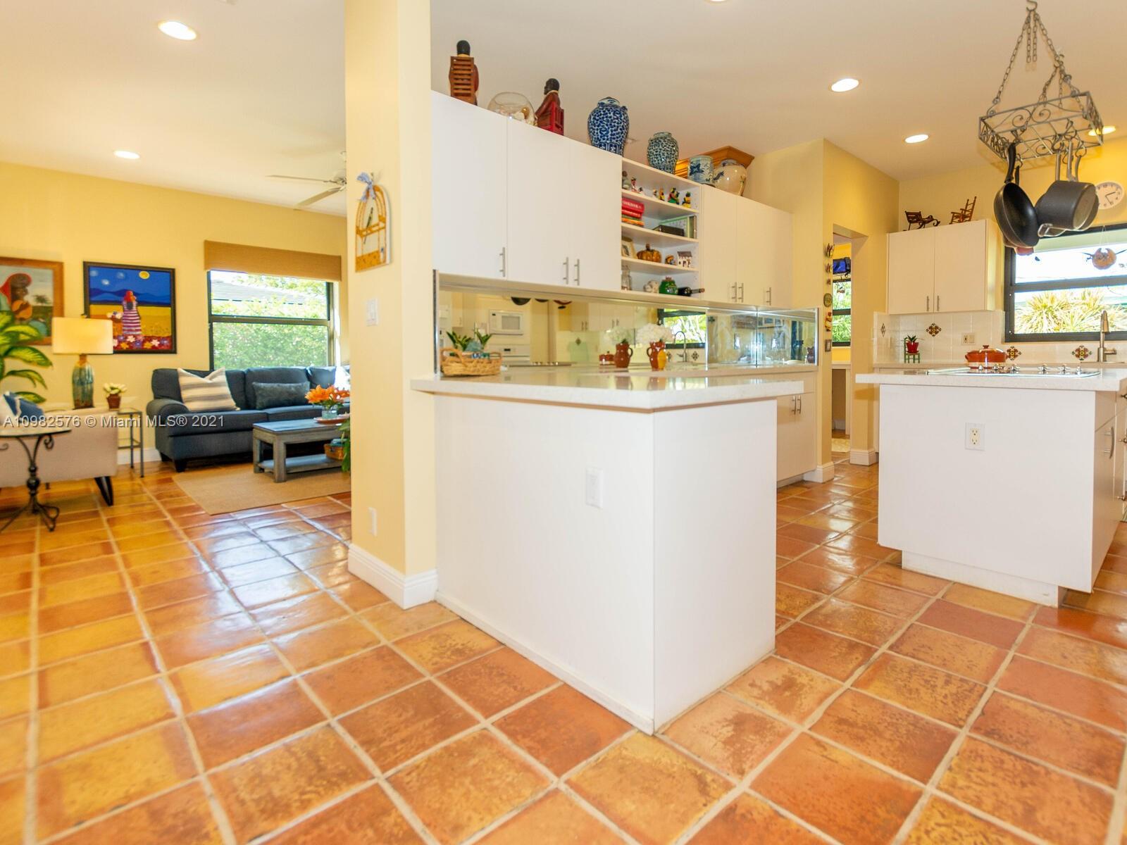 390 Atlantic Road Key Biscayne, FL 33149 - Photo 10 of 31