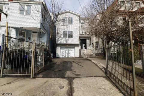 $750,000 | 297 Avon Avenue, Newark, NJ 07108