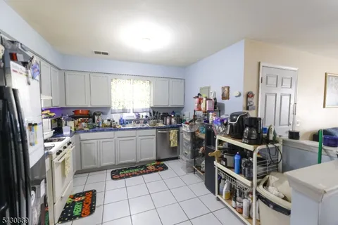$750,000 | 297 Avon Avenue, Newark, NJ 07108