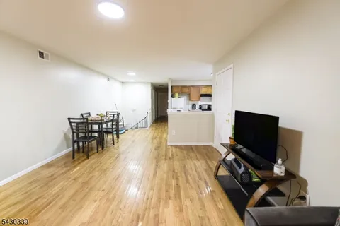$750,000 | 297 Avon Avenue, Newark, NJ 07108