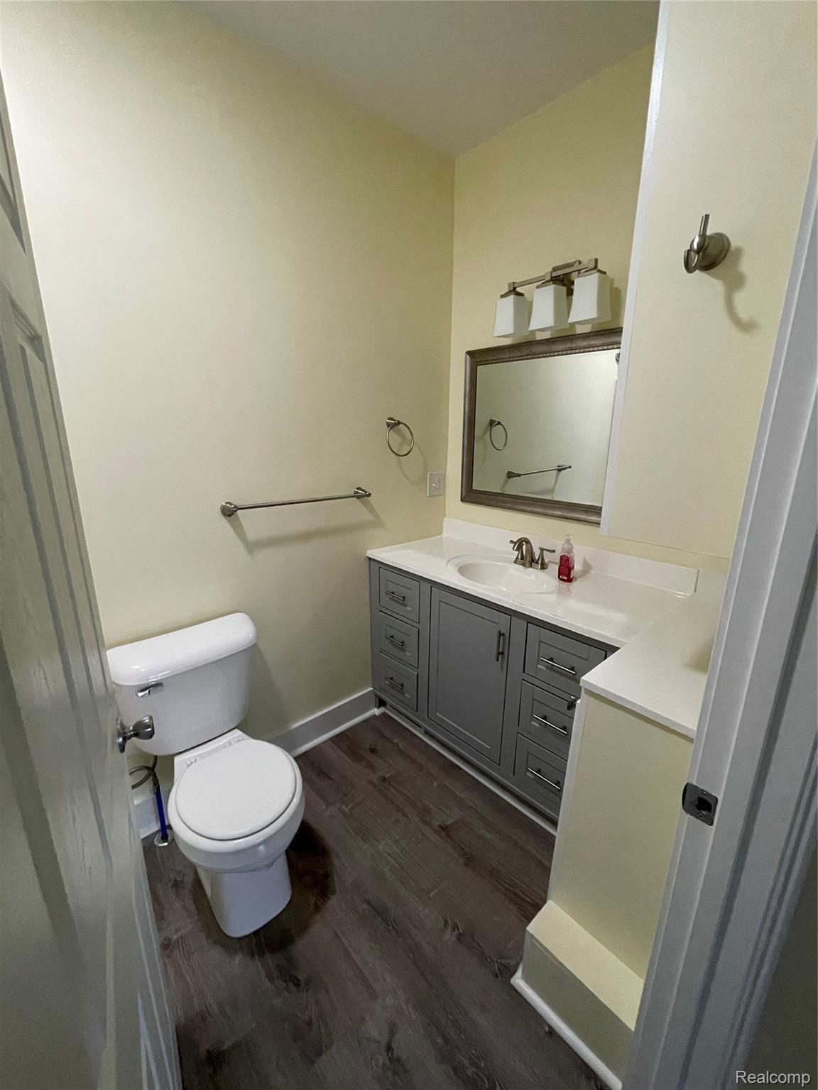 2092 South Dye Road Flint, MI 48532 - Photo 20 of 33 374D7A56-4364-4278-A71D-08604CBB0C19.jpeg