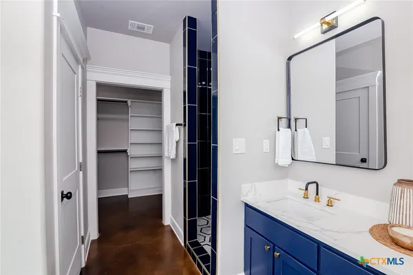 $3,300 | 109 Luke Court, Victoria, TX 77904