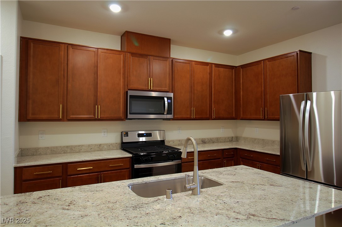 2722 Luzzi Walk Henderson, NV 89044 - Photo 3 of 32