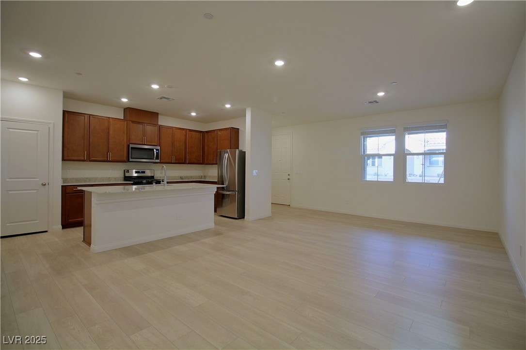 2722 Luzzi Walk Henderson, NV 89044 - Photo 5 of 32