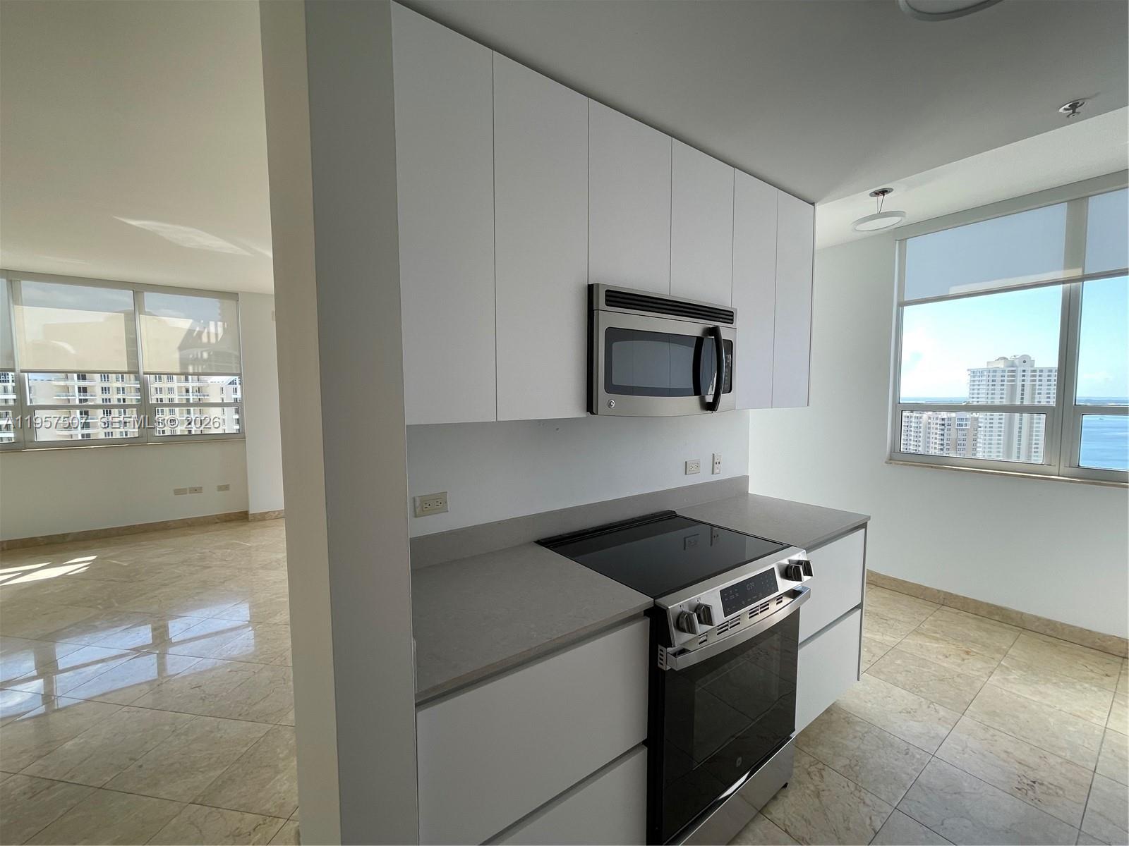801 Brickell Key Boulevard, Unit 2511 Miami, FL 33131 - Photo 12 of 24