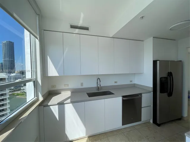 $5,500 | 801 Brickell Key Boulevard, Unit 2511, Miami, FL 33131