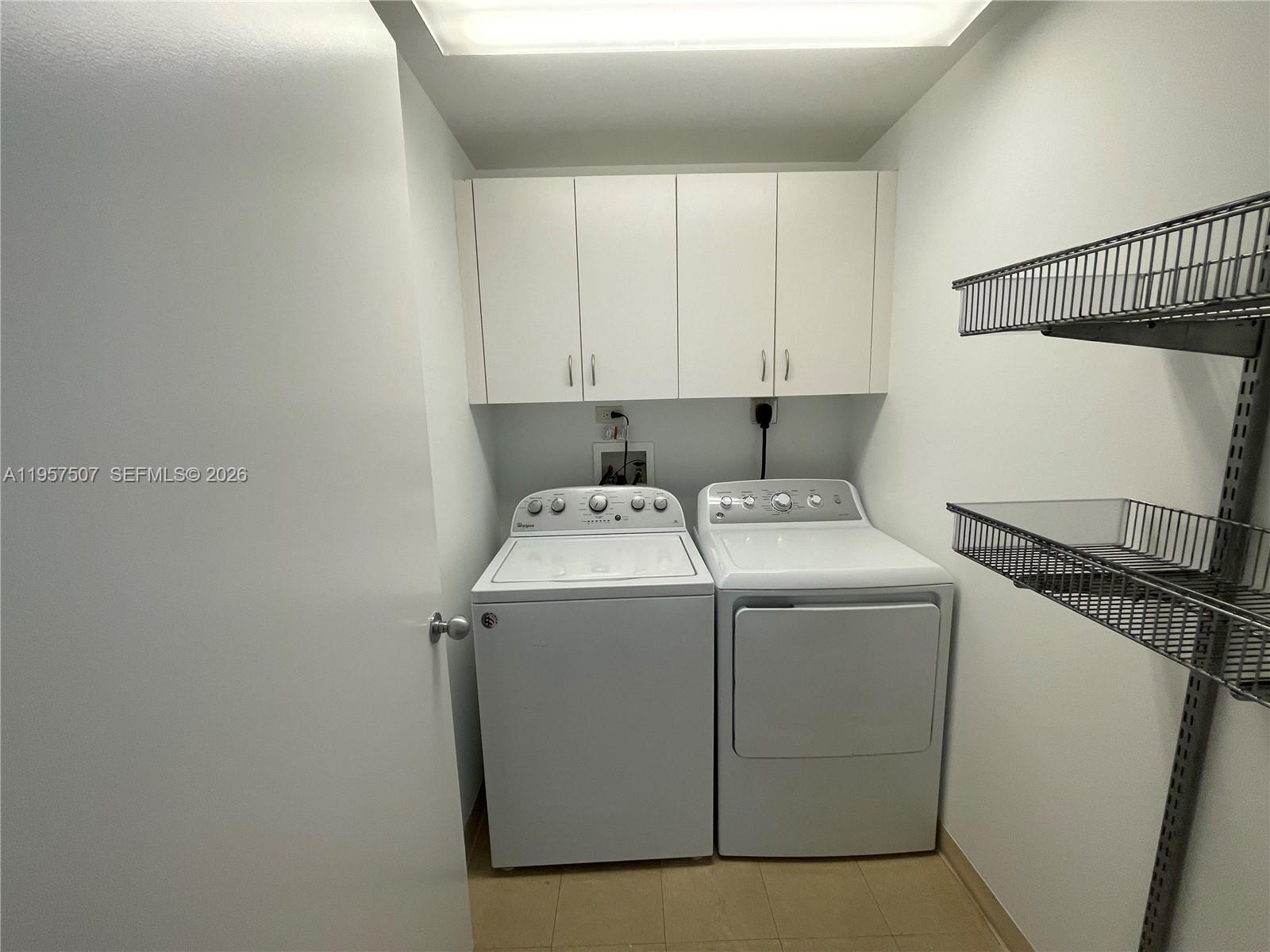 801 Brickell Key Boulevard, Unit 2511 Miami, FL 33131 - Photo 5 of 24