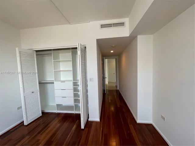 $5,500 | 801 Brickell Key Boulevard, Unit 2511, Miami, FL 33131