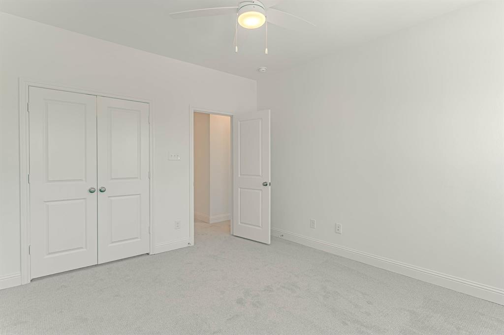 2136 Village Walk Lane Aledo, TX 76008 - Photo 12 of 38