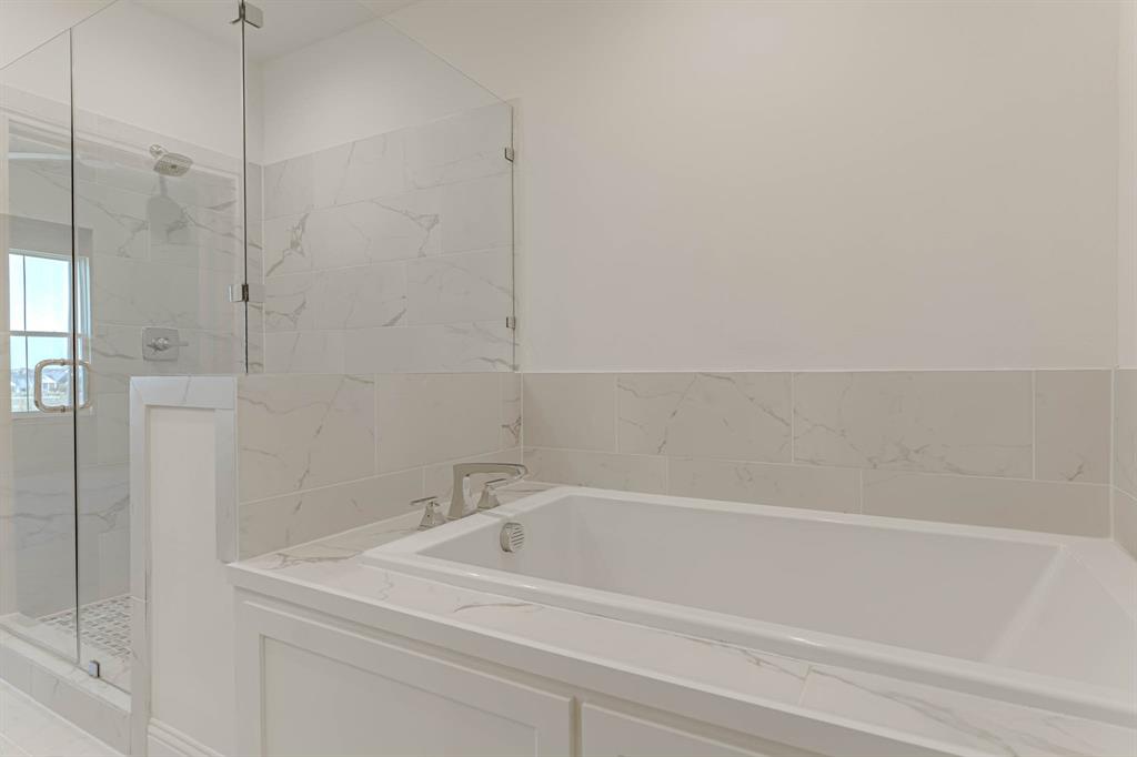 2136 Village Walk Lane Aledo, TX 76008 - Photo 17 of 38