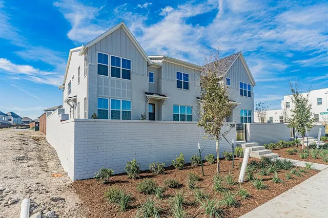 $422,200 | 2136 Village Walk Lane, Aledo, TX 76008