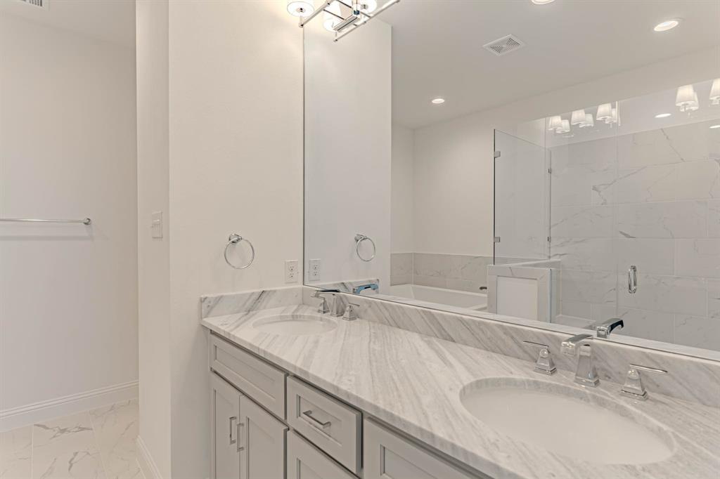 2136 Village Walk Lane Aledo, TX 76008 - Photo 21 of 38 Owner's ensuite