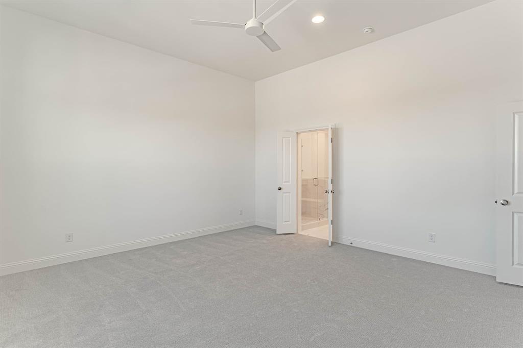 2136 Village Walk Lane Aledo, TX 76008 - Photo 22 of 38