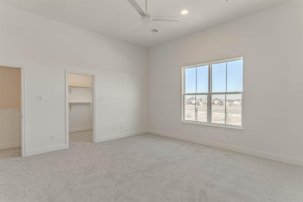 2136 Village Walk Lane Aledo, TX 76008 - Photo 24 of 38