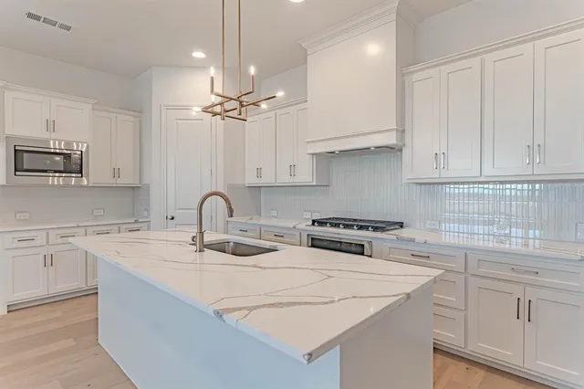 $422,200 | 2136 Village Walk Lane, Aledo, TX 76008