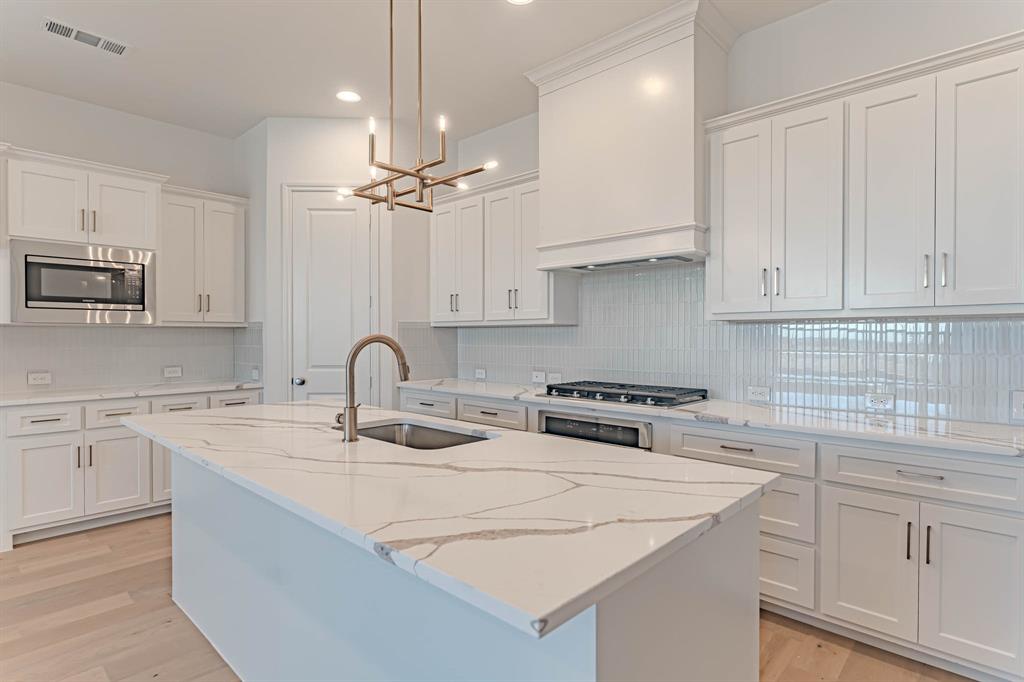 2136 Village Walk Lane Aledo, TX 76008 - Photo 32 of 38