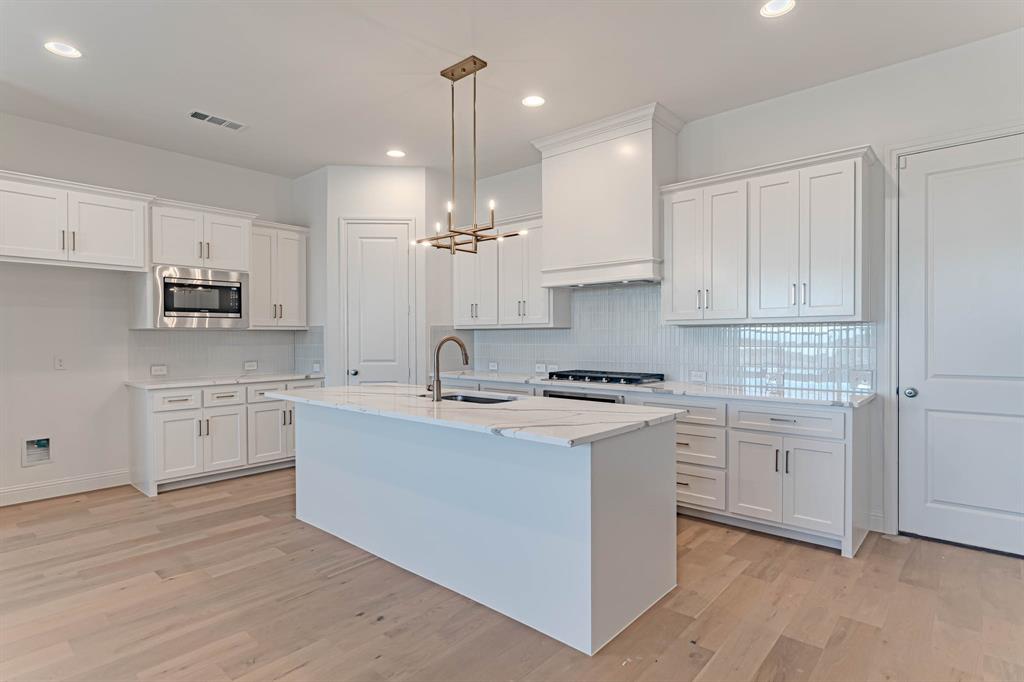 2136 Village Walk Lane Aledo, TX 76008 - Photo 33 of 38