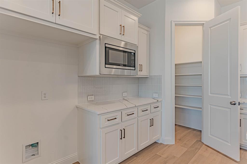 2136 Village Walk Lane Aledo, TX 76008 - Photo 8 of 38