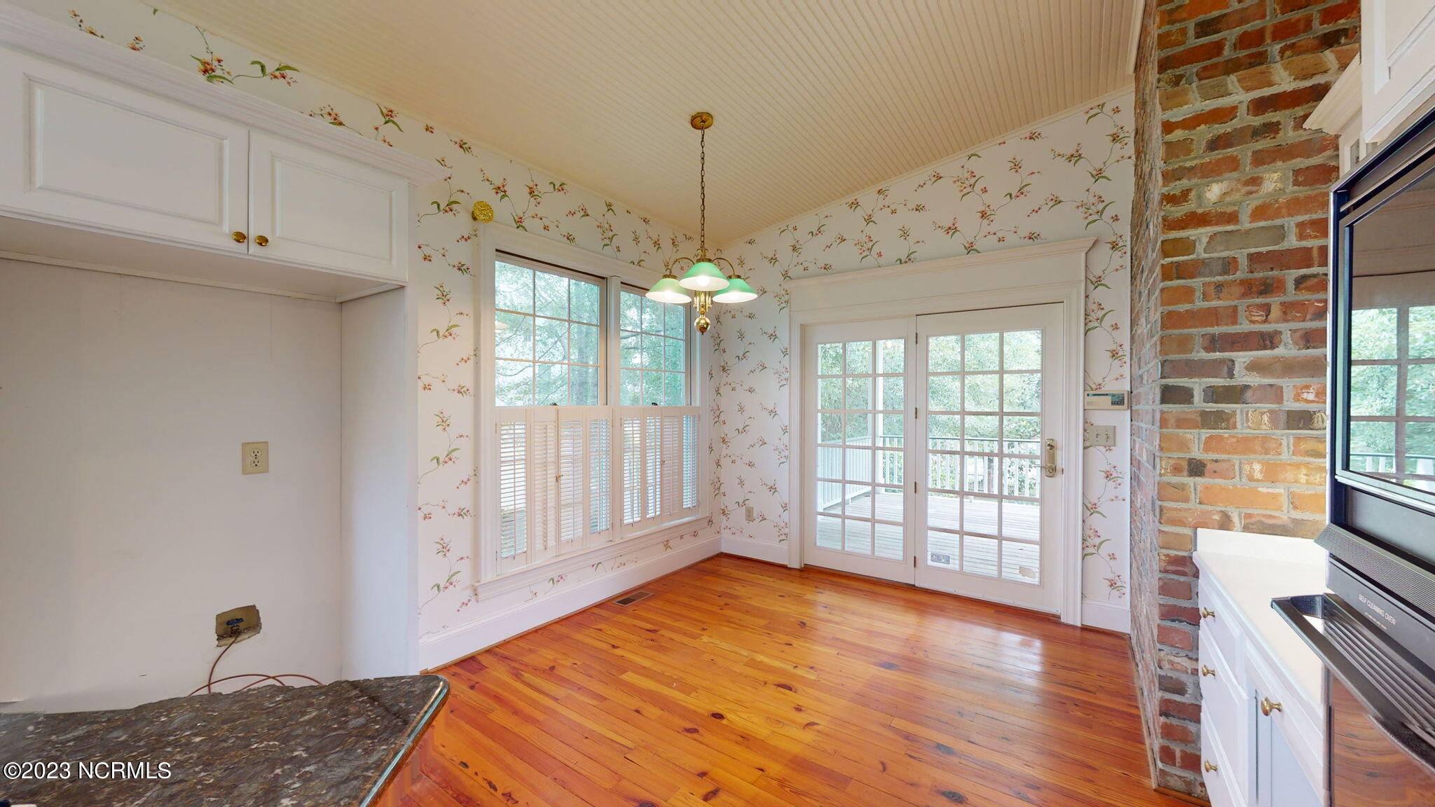 1506 Tryon Road New Bern, NC 28560 - Photo 17 of 55 Kitchen on Main Level