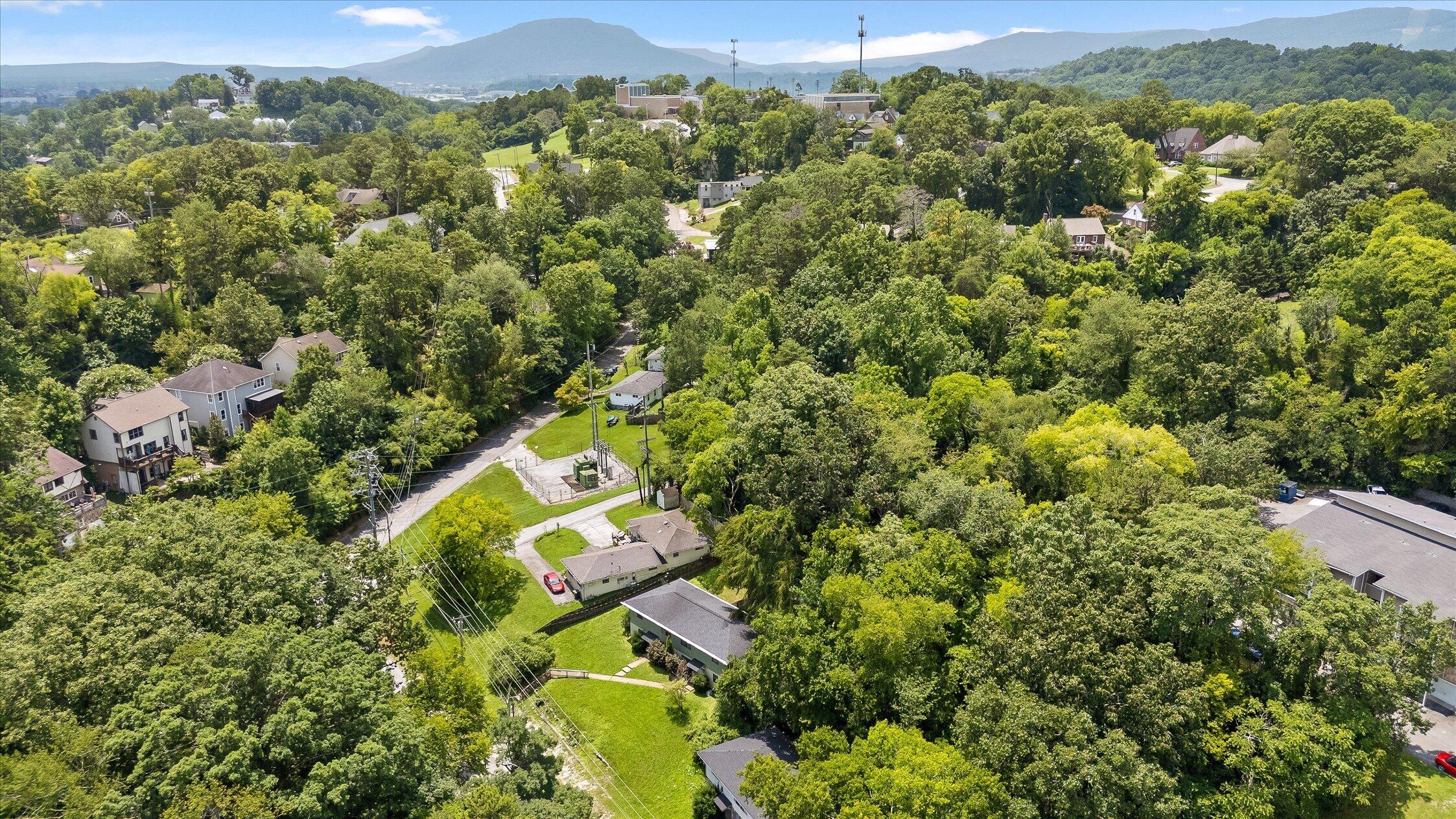 1703 Whiteoak Road Chattanooga, TN 37415 - Photo 46 of 54 26-1703 Whiteoak-53