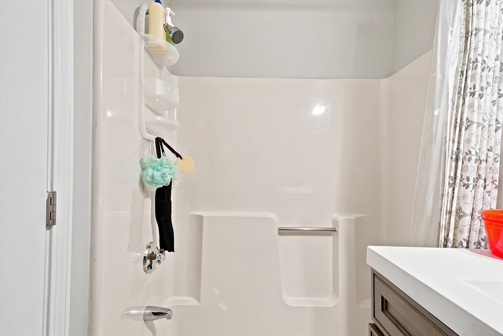 15 Bower Road, Unit F5 Quincy, MA 02169 - Photo 17 of 18