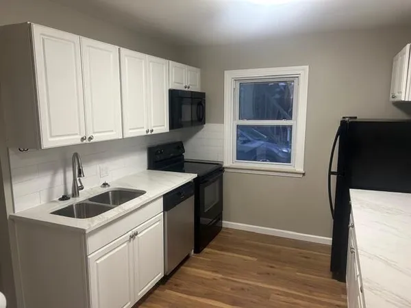 $199,900 | 1977 Princeton Road, Berkley, MI 48072