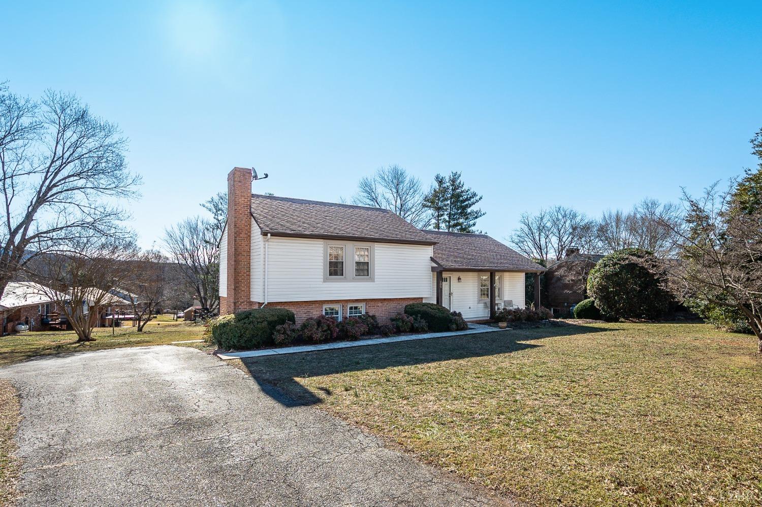 105 Old Post Road Lynchburg, VA 24502 - Photo 2 of 50 Gallery Image 2