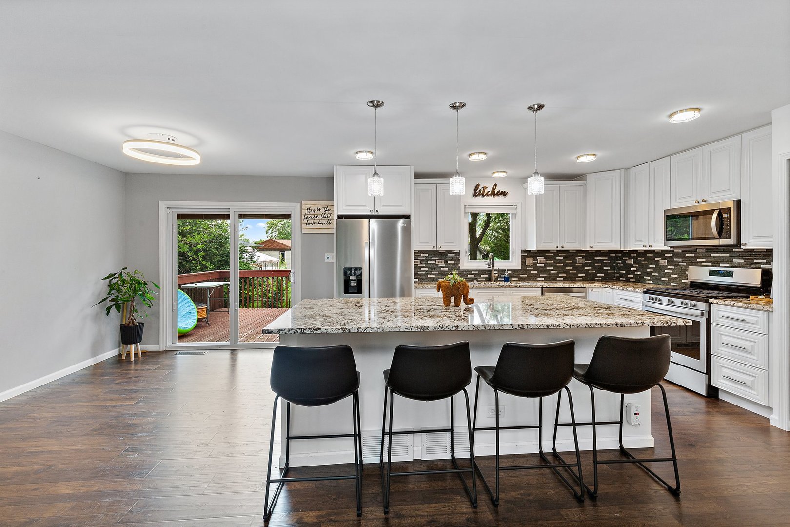 474 Galahad Road Bolingbrook, IL 60440 - Photo 8 of 20
