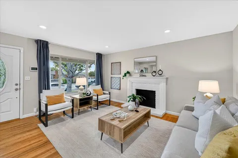 $1,079,000 | 856 Linda Vista Street, San Jose, CA 95127