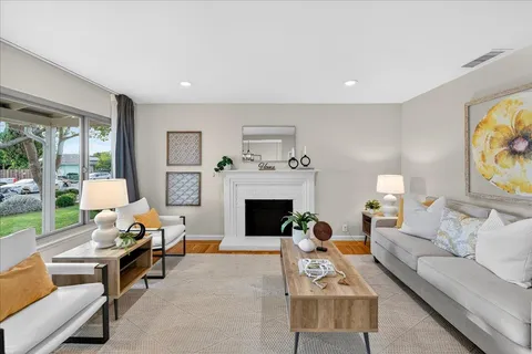 $1,079,000 | 856 Linda Vista Street, San Jose, CA 95127