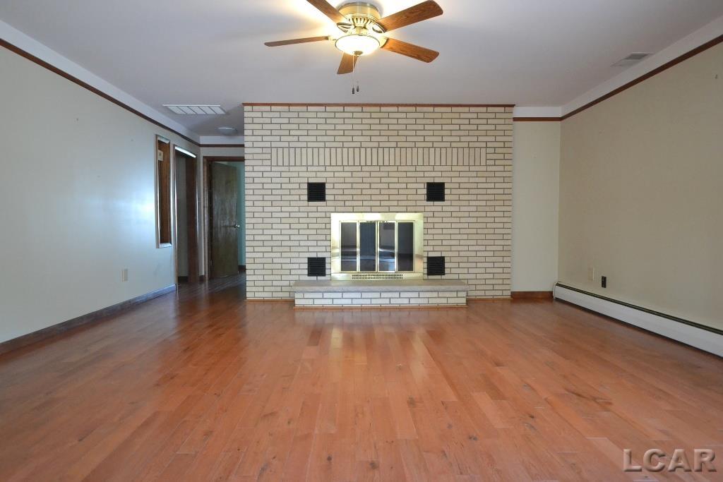 38828 Wade Road Romulus, MI 48174 - Photo 8 of 29 50143853-e0640214-7a19-4124-ab4c-bcc75dcb2f91.JPG