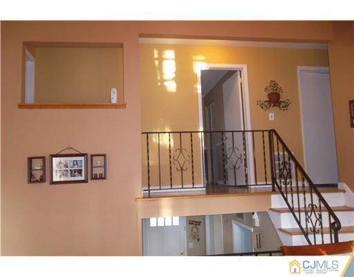 270 Garner Road North Brunswick, NJ 08902 - Photo 14 of 16 Gallery Image 14