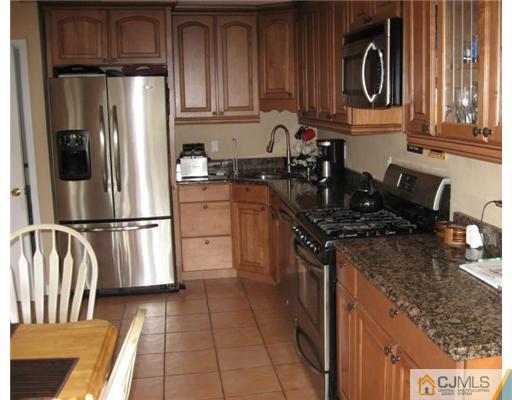 270 Garner Road North Brunswick, NJ 08902 - Photo 3 of 16 Gallery Image 3