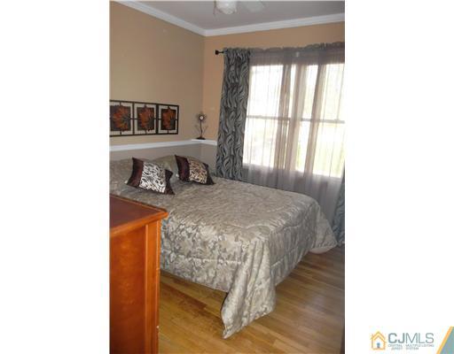 270 Garner Road North Brunswick, NJ 08902 - Photo 5 of 16 Gallery Image 5