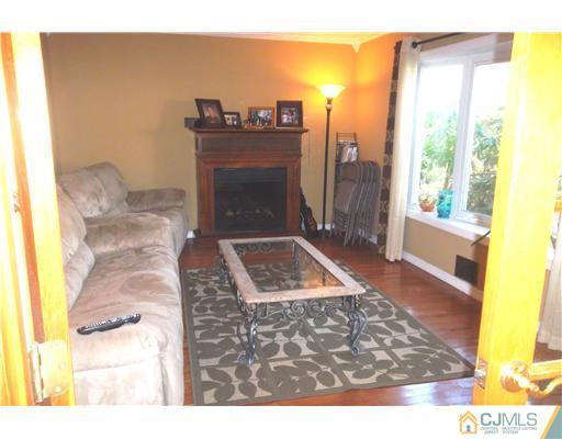 270 Garner Road North Brunswick, NJ 08902 - Photo 10 of 16 Gallery Image 10
