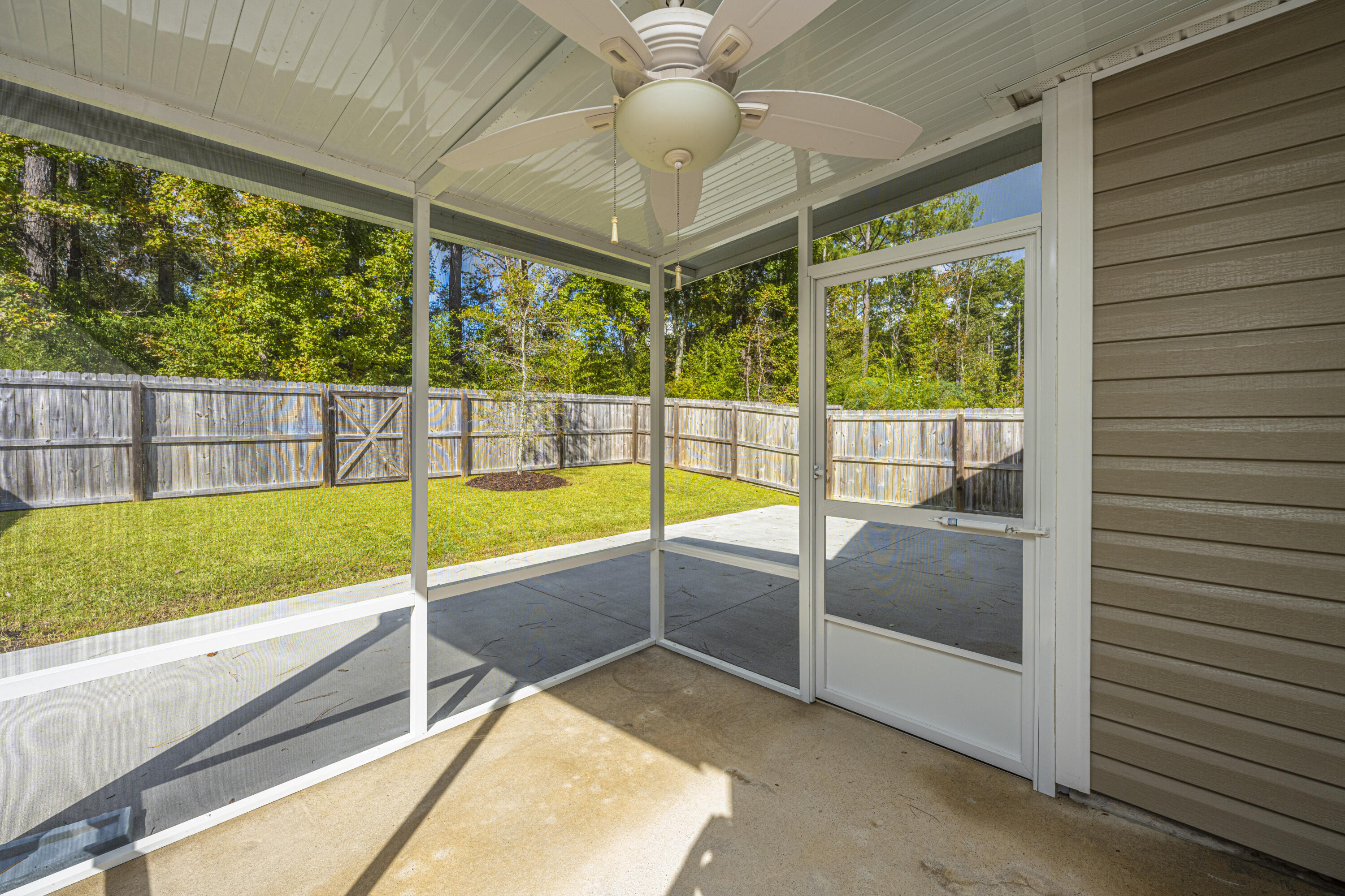 110 Brittondale Road Summerville, SC 29485 - Photo 22 of 27 Screen Porch