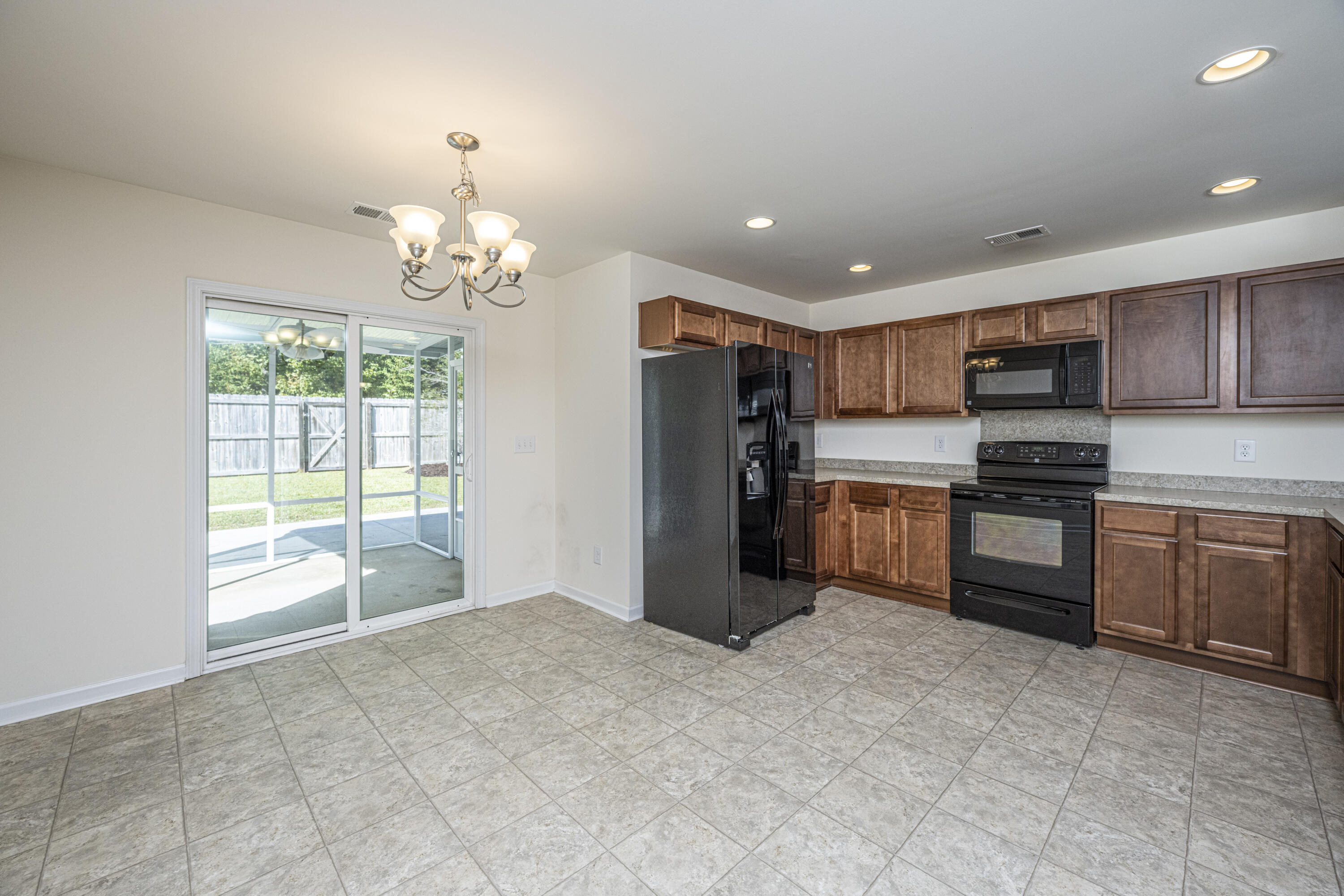 110 Brittondale Road Summerville, SC 29485 - Photo 10 of 27 Guest Bedroom #1